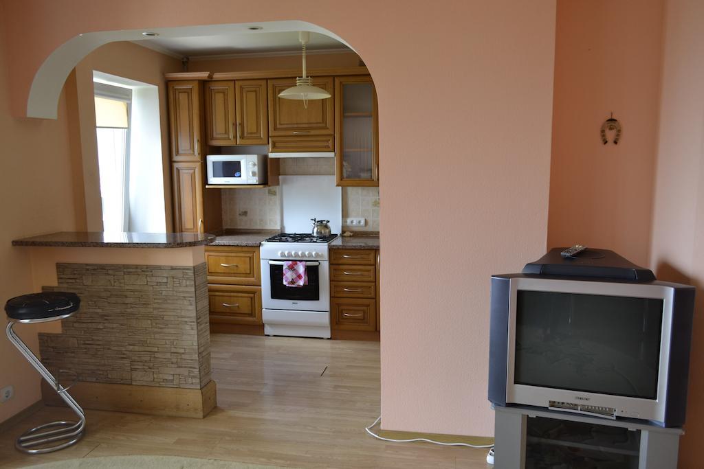 Studio Apartments Kamianets-Podilskyi Quarto foto